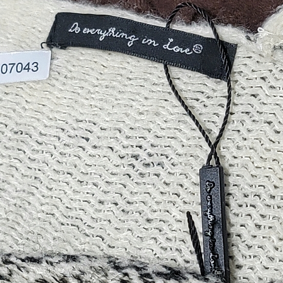 Do Everything In Love Women's Snakeskin Print Fringe Poncho One Size - Picture 10 of 11